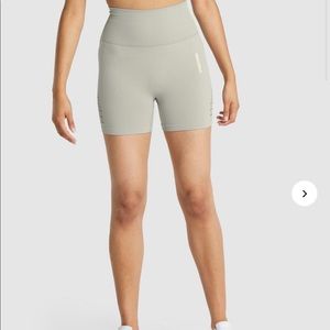 Gymshark Energy Seamless Shorts Light Gray
